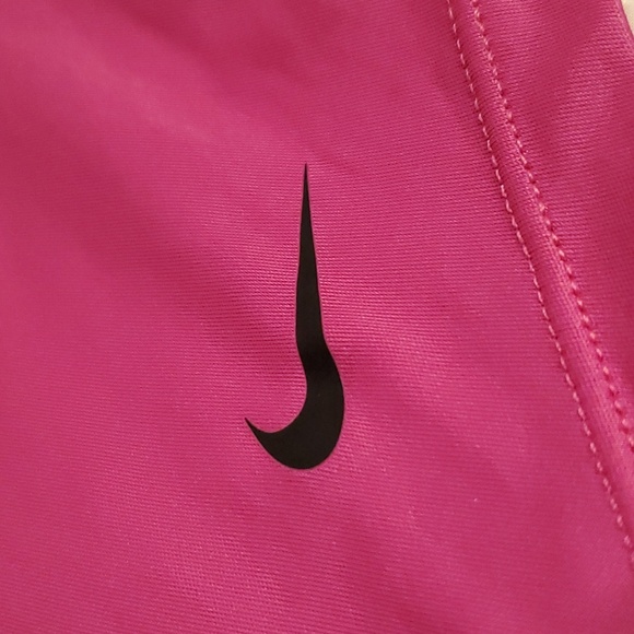💓Nike Athletic Top - Picture 10 of 11